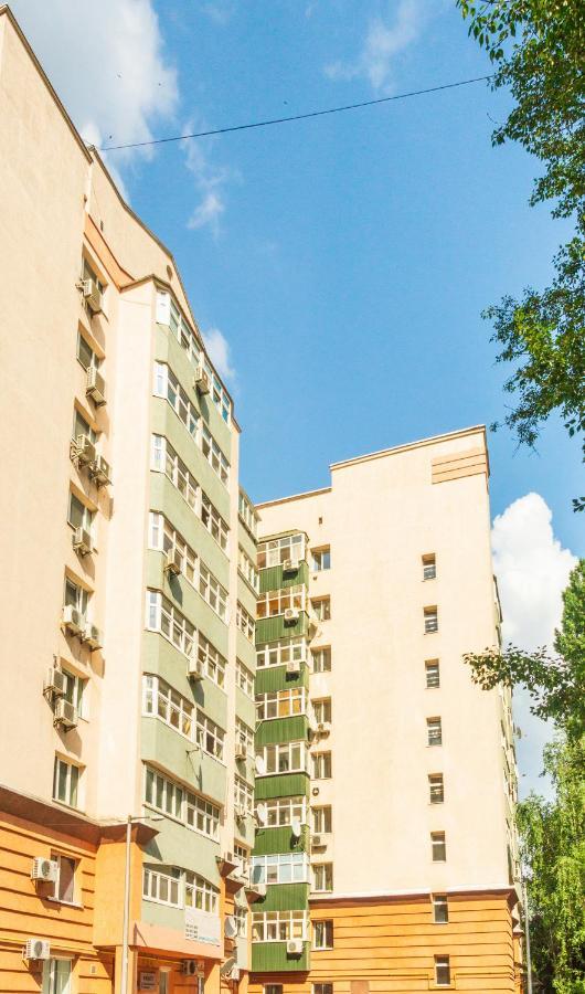 Apartamento Rybalskaya 8 Kiev Exterior foto